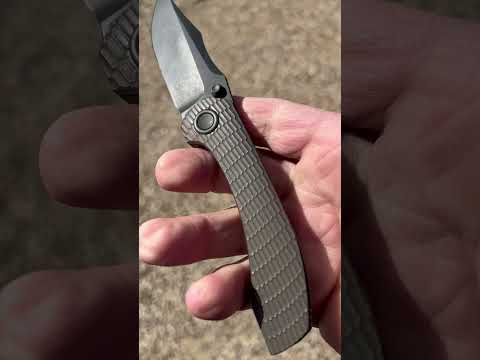 Cold winter winds blow in changes… like a Brian Brown Raptor 2. Glorious nights EDC’ing this beauty!