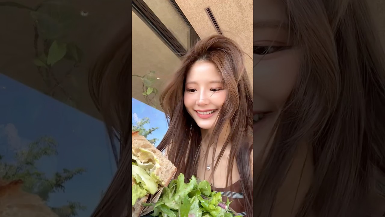 お気に入りを持って腹ごしらえ🥑🍃