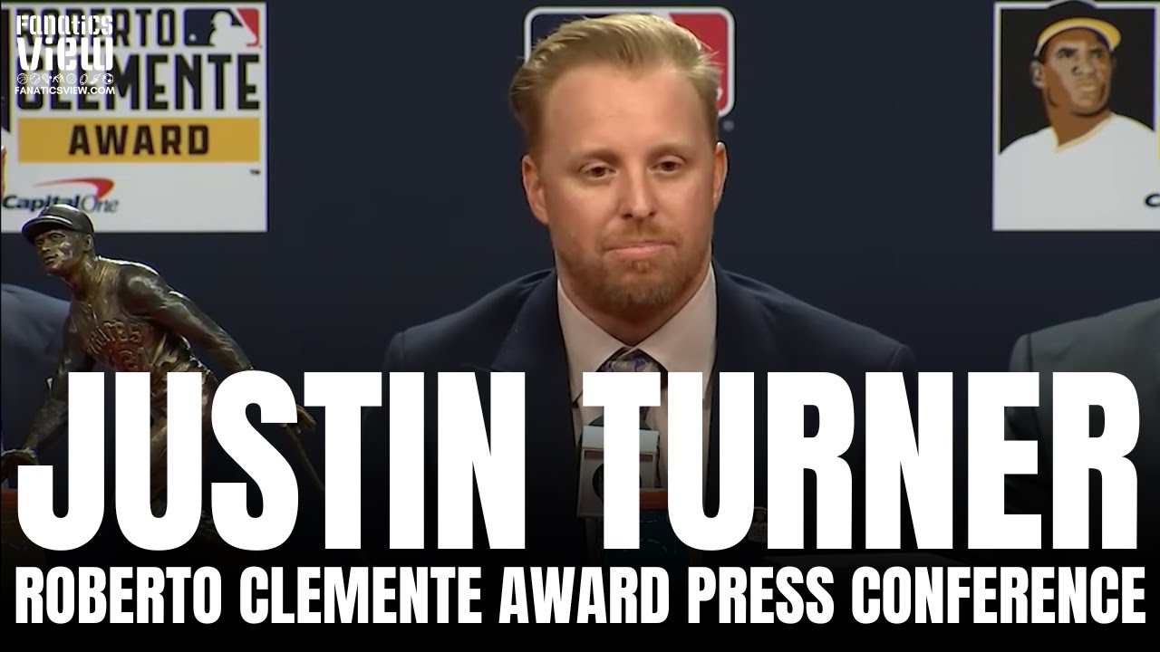 Justin Turner wins 2022 Roberto Clemente Award