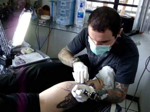 Como se hace un tattoo Tatuando la Muerte