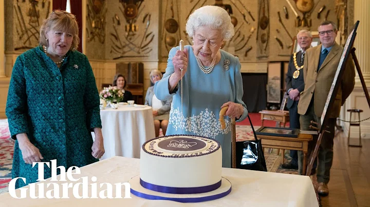 'I don't matter': Queen jokes about her platinum jubilee cake being upside down - DayDayNews