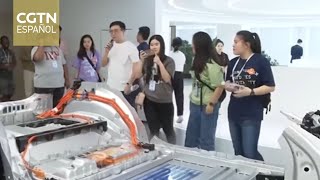 Estudiantes estadounidenses visitan la sede principal de Xiaomi, gigante tecnológico chino
