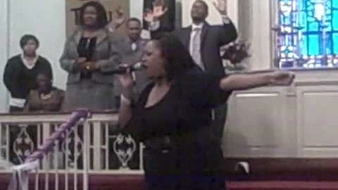 Tia Singleton singing "I won't complain"