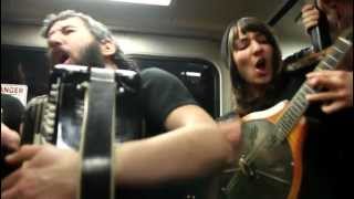 Honey in The Hair - Blackbird Raum Plays on Bart! chords