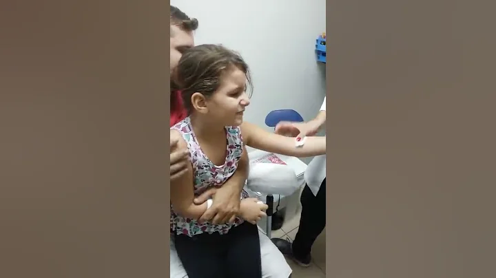 Ceclia, tirando sangue. #gloria#aleluia#...  Ha