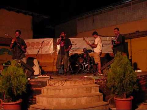 Five Golden Balls - D'yer Mak'er (Led Zeppelin cover) (22 May 2010, AIPGM 7, Mumbai)