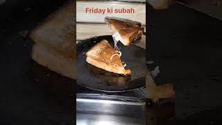 Aaj nashte me sandwich 🥪 #food shamo bajar chale 👫
