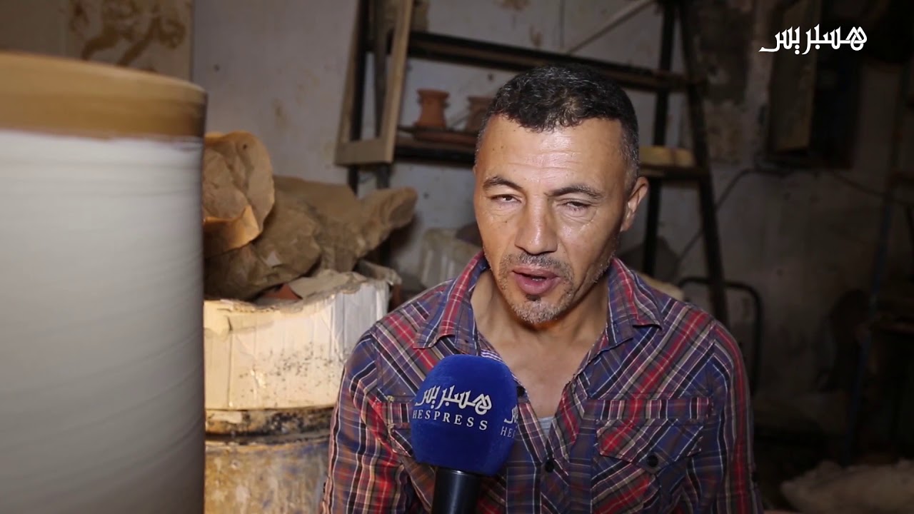 شاهد إبداعات صانعي الفخار بمدينة سلا