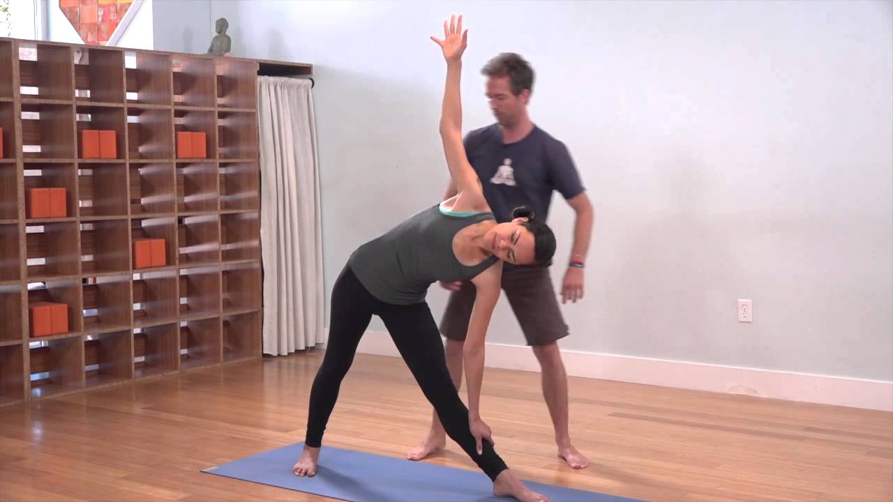 Venice Beach Yoga - Travis Eliot - Triangle Pose video phone beyonce mp3