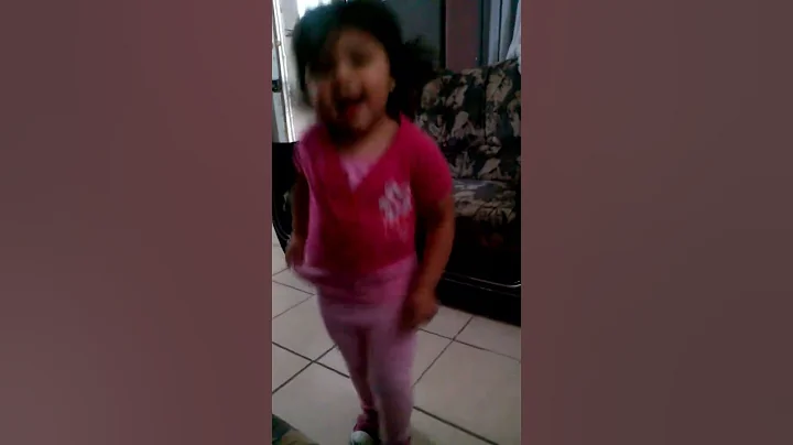 Pau bailando La Maria