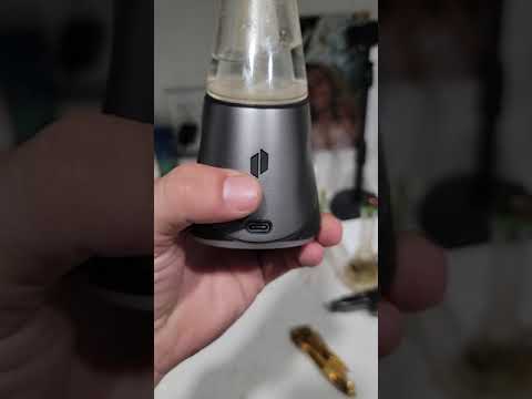 how to fix puffco peak pro not charging or turning on. - YouTube