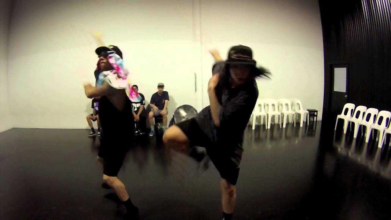 MachineGunFunk. | Aaron Griffin Ft. Steph Dukic