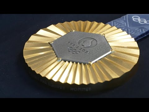 Las medallas olímpicas de París-2024 contendrán un fragmento de la torre Eiffel | AFP