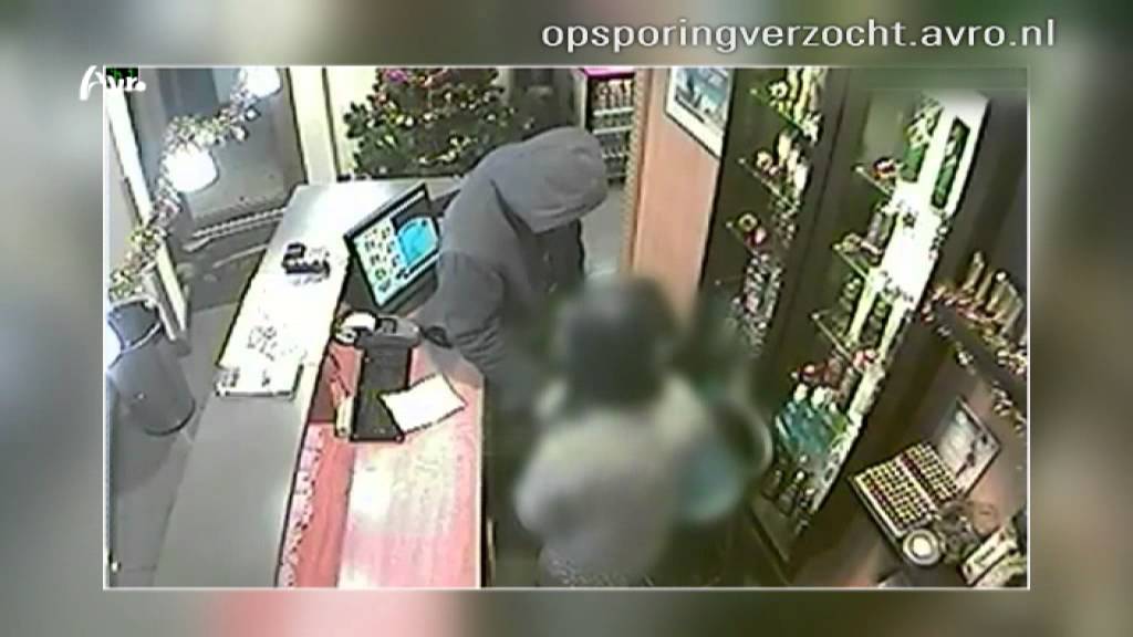 Rotterdam: Overval zonnestudio Ergosun aan de Groene Hilledijk op de hoek met de Heinlantstraat