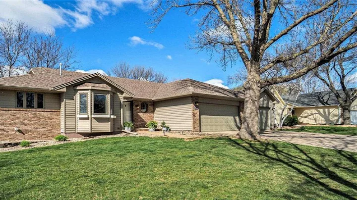 3521 S Marson Manor Cir, Sioux Falls, SD Presented by Dave Mettler Real Estate Team.