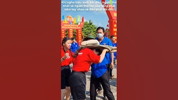 Trò chơi Hội trại giao quân: Hàng nào chuyển áo nhanh?