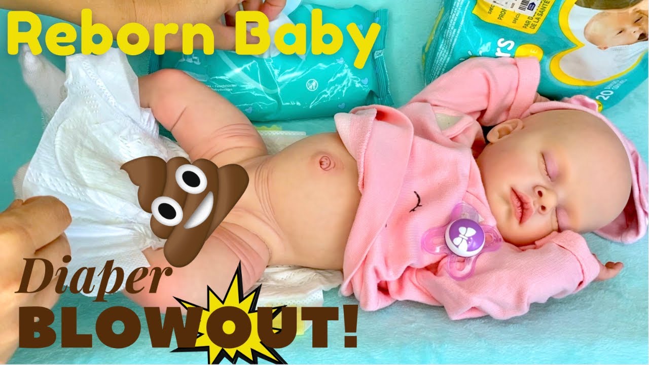 Reborn Baby Evelyn Had A Diaper Blowout? Bath & Nap Routine With