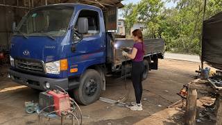 It took the girl five days to repair and restore the entire cargo bed of the 2.5-ton truck.