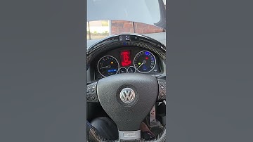 Volkswagen Golf mk5 R32 in for Carbon steering wheel with Race display
