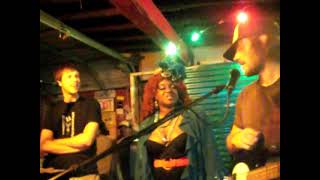 Menomena - Sista Social Theme Song live @ Kilby Court 10/27/07