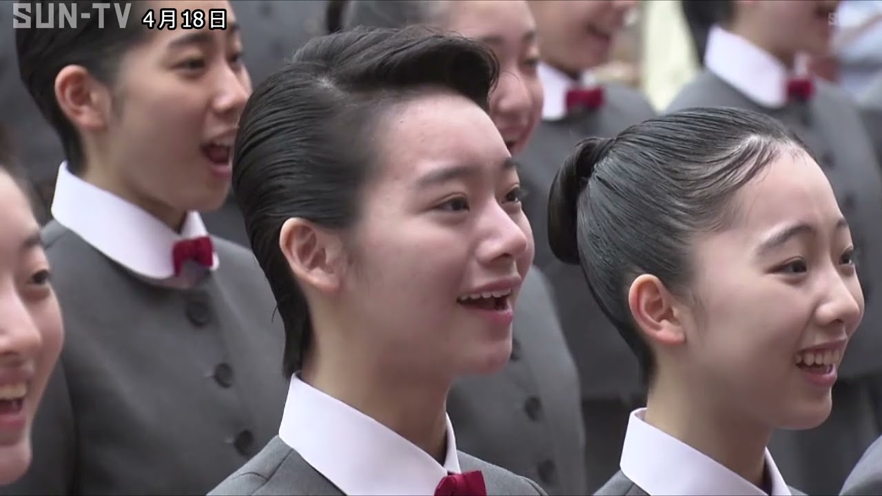 未来のタカラジェンヌへの第一歩　宝塚音楽学校で入学式