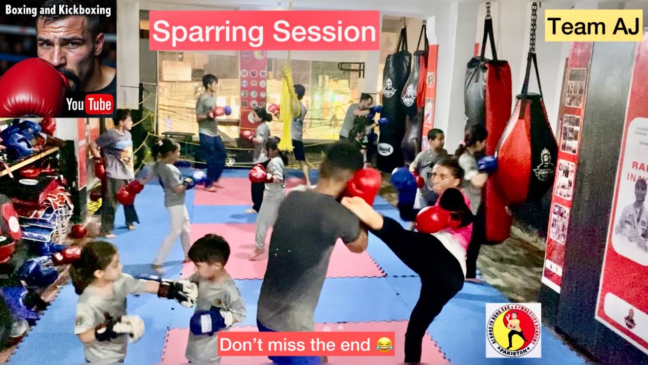 Sparring Session (Boxing and Kickboxing) Heavy Bag Workout | Girls vs Boys | Don't miss the end 🤣