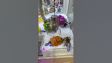 What treasure is hidden inside the claw machine?! Part 25 #arcade #clawmachine #prize