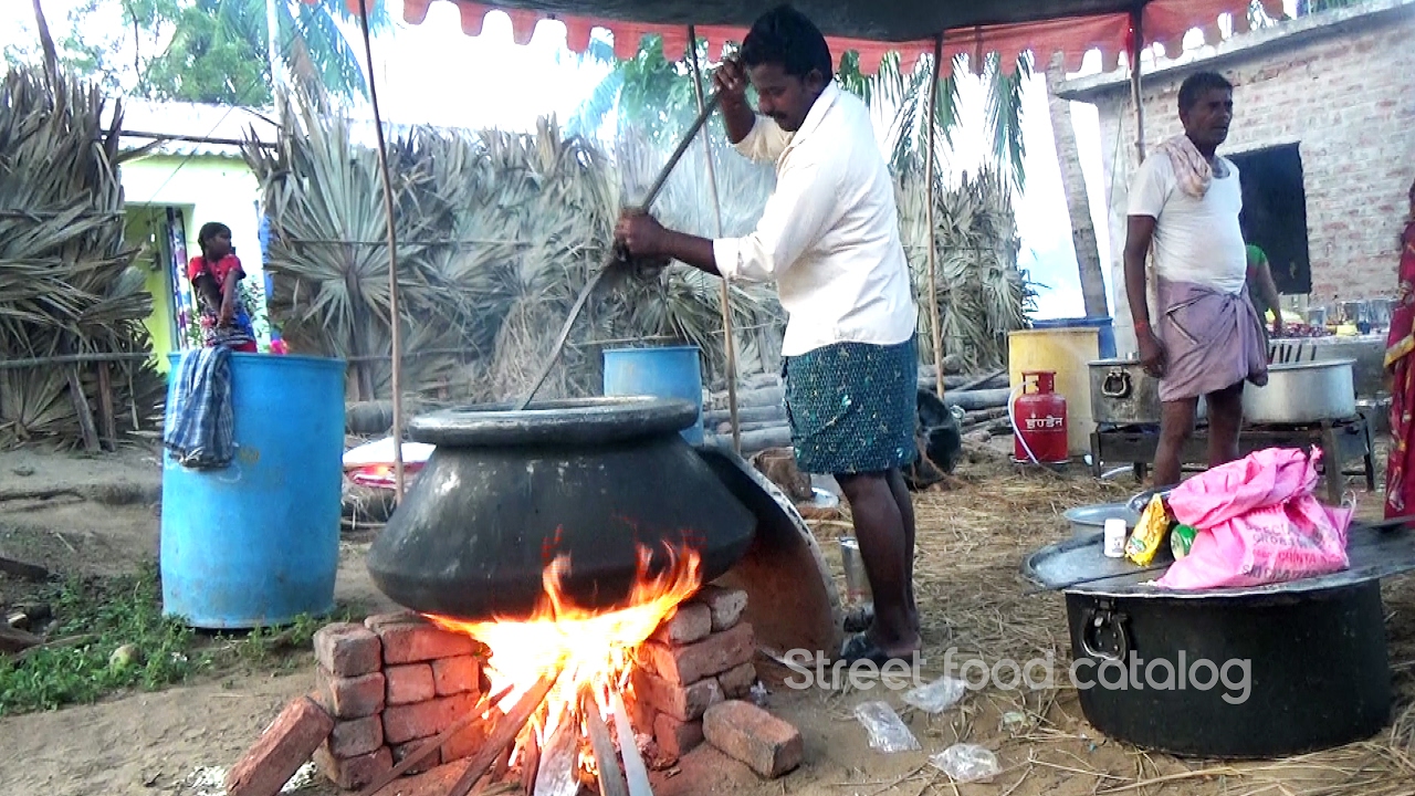 Amazing Cooking Village Style Sambar Recipe Prepared 500 People Hindu Function | Street Food Catalog