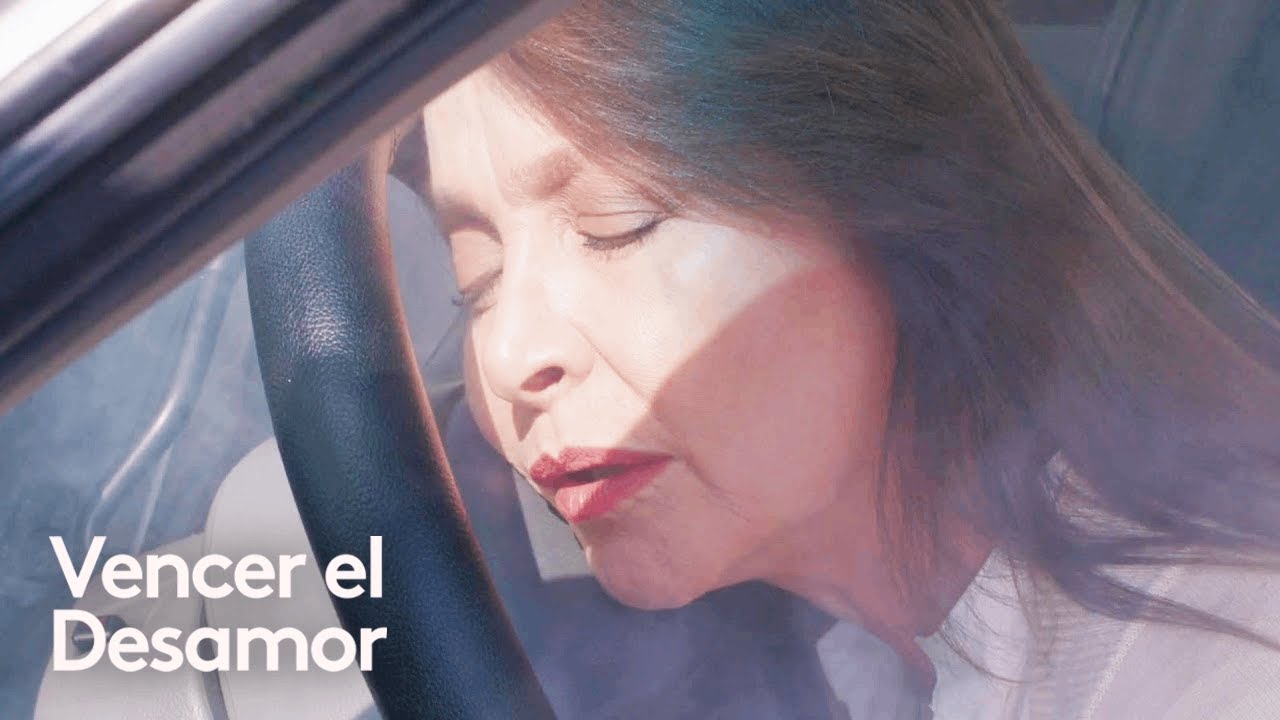 Vencer el Desamor | Bárbara sufre un accidente al intentar huir de ...