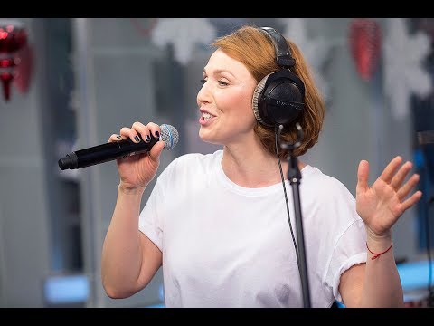 Альбина Джанабаева - Поцелуи (LIVE @ Авторадио)