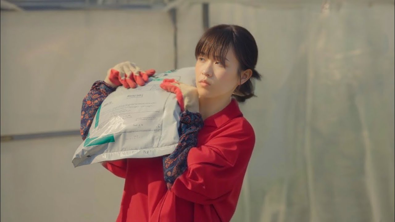 بنت فاشله بتقرر تبدل حياتها مع اختها التوام لكنها بتنصدم لما بتعرف انها سرقت منها حبيبها ملخص مسلسل