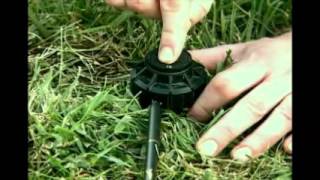 Gearceerd deur Pakistaans Sproei installatie aanleggen met Rainbird 3504 pop up sproeier - YouTube