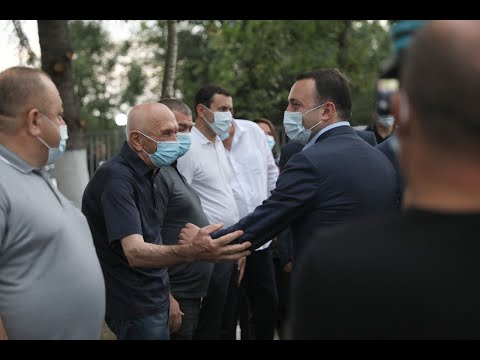 ირაკლი ღარიბაშვილმა სოფელ შუა გორაში ახლად რეაბილიტირებული სკოლა დაათვალიერა