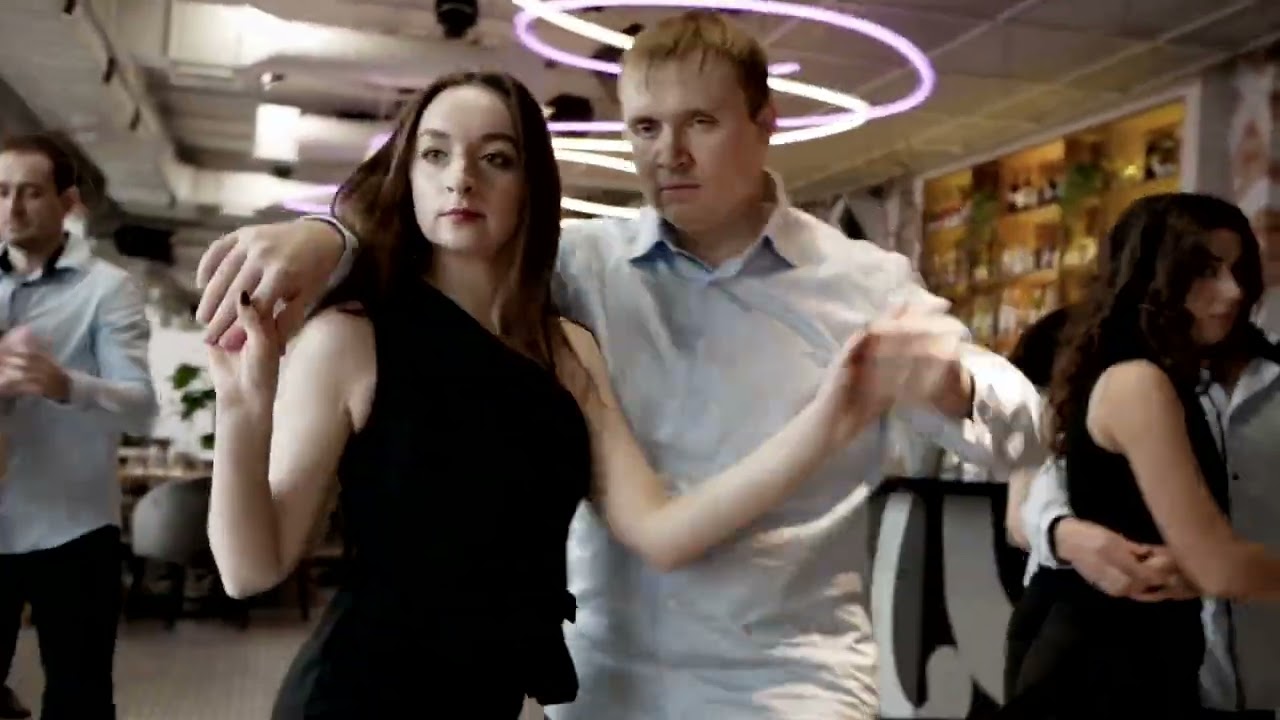 Парный танец Хастл для начинающих в Белгороде. Школа танцев Dance Life ...