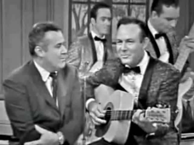 Jim Reeves - Four Walls - Tennessee Waltz - He'll Have To Go class=