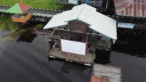 Bioskop Terapung di Desa Tanpa Daratan