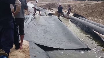 trải màng hdpe  nhờ lực đây acsimet