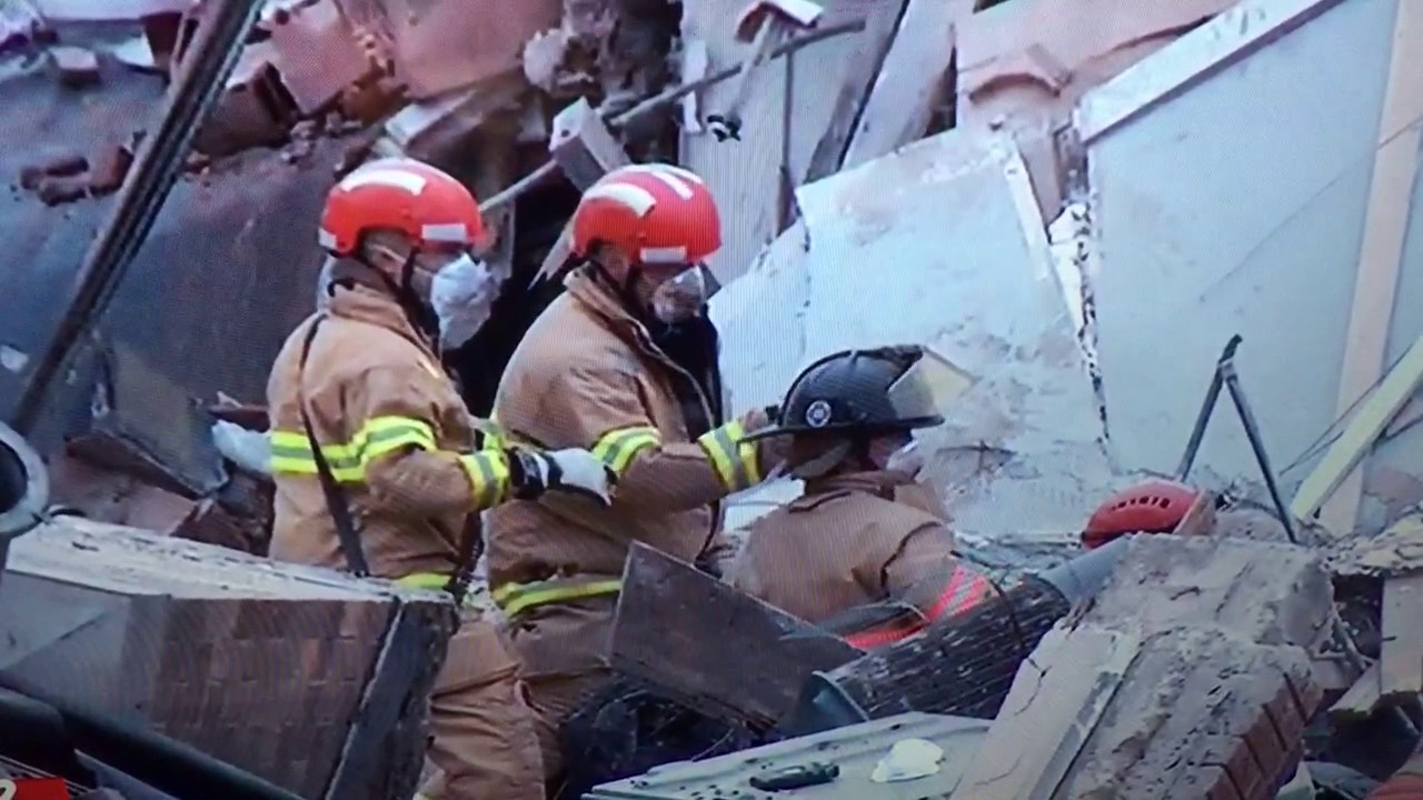 Copper Lounge Collapse Rescue Efforts Sioux Falls SD - YouTube