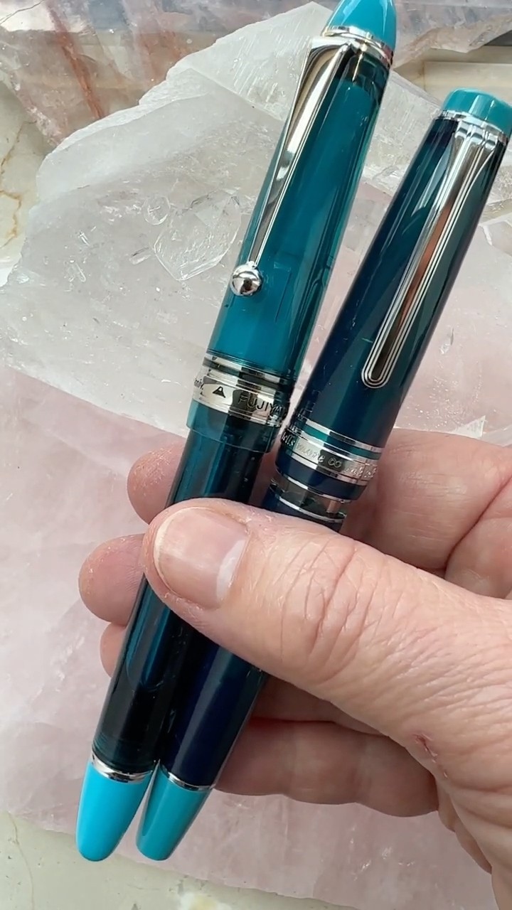 Fujiyama Blue 富士山　万年筆 BunguBox Fujiyama Blue Special Edition Fountain pens - YouTube