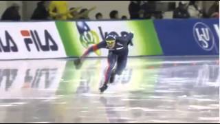 Wardrobe malfunction in speed skating at ISU World Cup 2014/2015