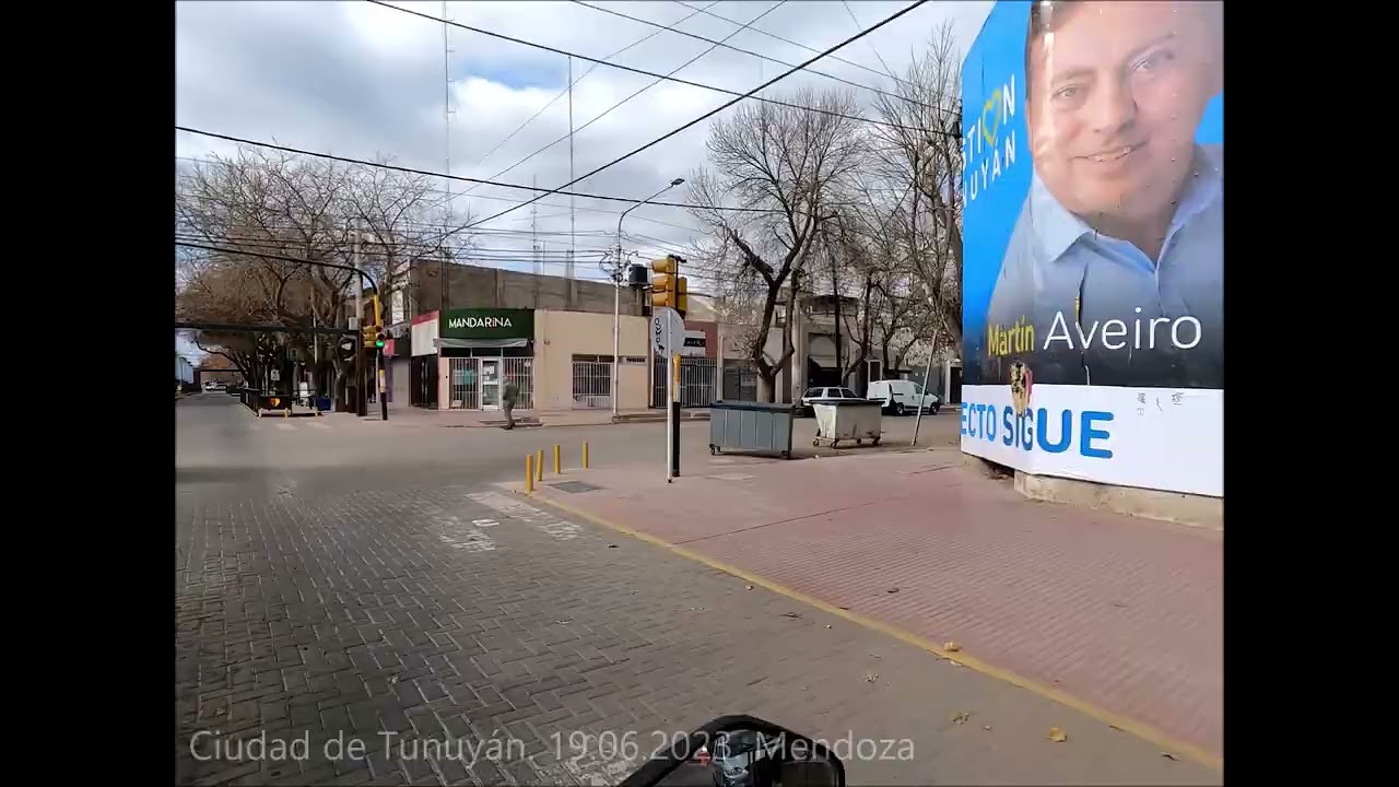 Rodando por un sector de la Ciudad de Tunuyán. Mendoza. 19.06.2023