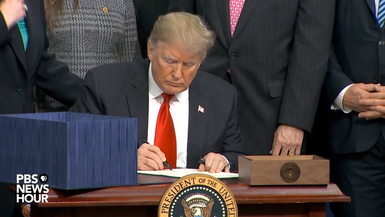 President Trump signs Farm Bill legalizing hemp