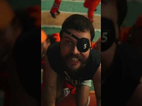 já deu bom dia pro gari? assista ao clipe completo no canal.
