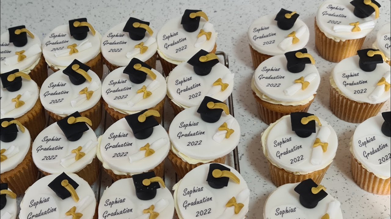How to make graduation cupcakes toppers #graduation cupcakes idea
