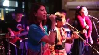 ร้องไห้หาเเม่ - นกแล live at Parking Toys chords