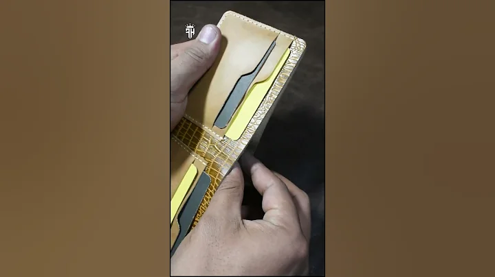 "The Art of Elegance: Showcasing Crocodile Leather Wallets"🔥🔥 #diycrafts #wallet #handmade