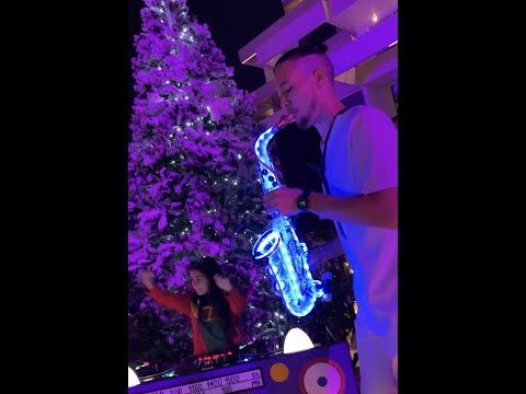 Dubai LED Saxophone Dj Michelle & Arthur Mauzer Sax