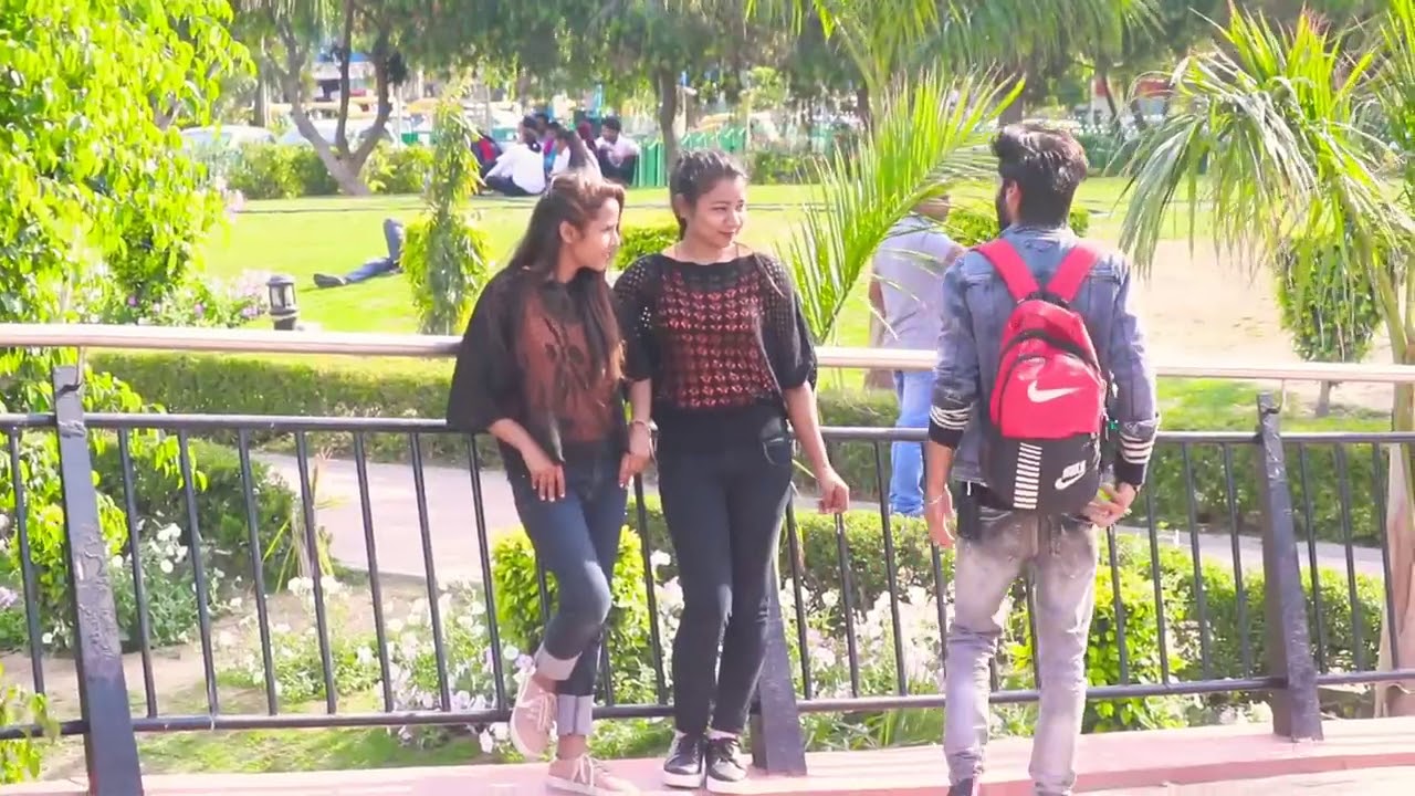 Peshab karte hue prank video - YouTube