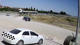 Komik Traktör Kazası Güvenlik Kamerası Kaza Videosu 2022