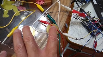 Two-finger digital drum set using an Arduino and piezo sensors  2020年3月22日